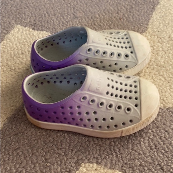 Native Jefferson Ombré Gray and Purple Shoes - Picture 1 of 4